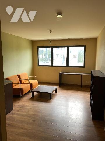 Calme  - Exclusivité de l'office notarial CHEUVREUX RENNES. 

Situé au sein d'une résidence h...