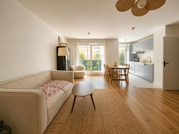 MERIGNAC SAINT AUGUSTIN - Bel appartement T3 rénové avec parking