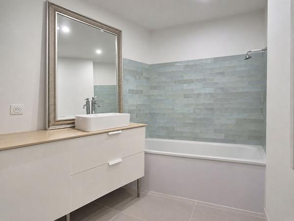MERIGNAC SAINT AUGUSTIN - Bel appartement T3 rénové avec parking