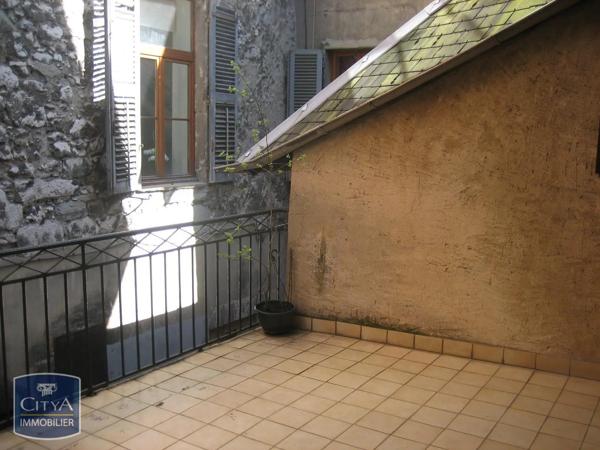 Appartement à louer 3 pièces 68.14m² Chambéry (73000)