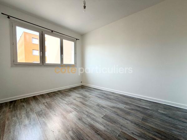 Location
                Appartement88,49 m² - 4 Pièces -
                    CLERMONT FERRAND (63000)