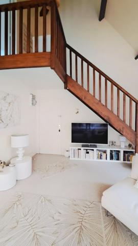 LUMINEUX APPARTEMENT DUPLEX 40 m² VUE MER