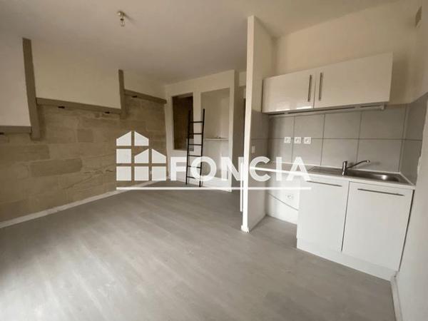 Location Studio 20.63 m² - 14 AVENUE GENERAL VINCENT Uzes 30700
