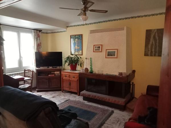 Maison T5 de 105m², 4 chambres, avec garage et jardin arboré