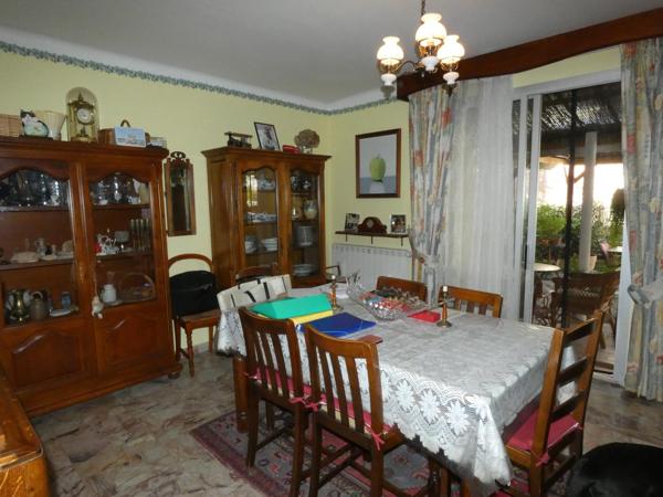 Maison T5 de 105m², 4 chambres, avec garage et jardin arboré