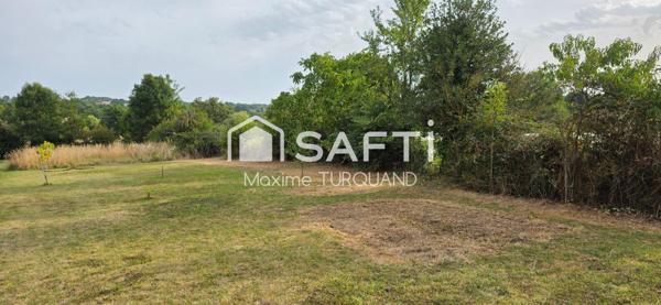 Longère rénovée, 126m², 4 chambres, atelier, 1670m² de terrain.