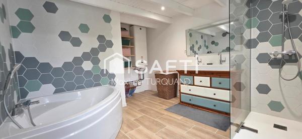 Longère rénovée, 126m², 4 chambres, atelier, 1670m² de terrain.