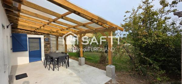 Longère rénovée, 126m², 4 chambres, atelier, 1670m² de terrain.