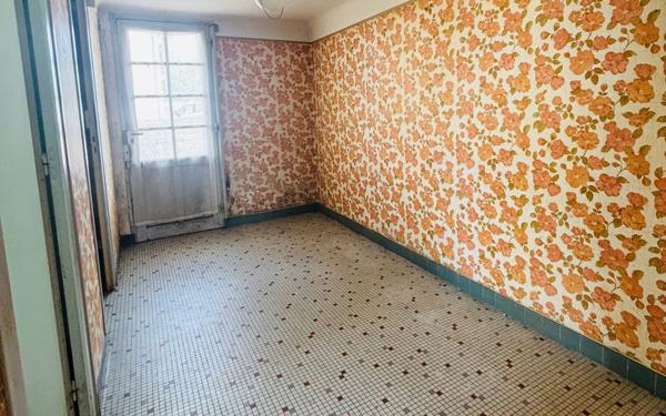 Maison à vendre    8 pièces •  Montmorillon