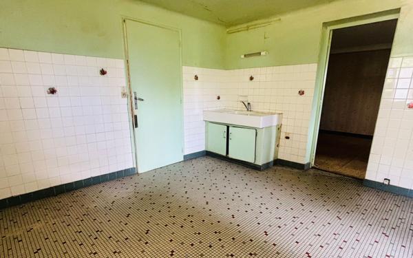 Maison à vendre    8 pièces •  Montmorillon