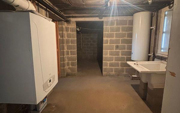 Maison à vendre    8 pièces •  Montmorillon