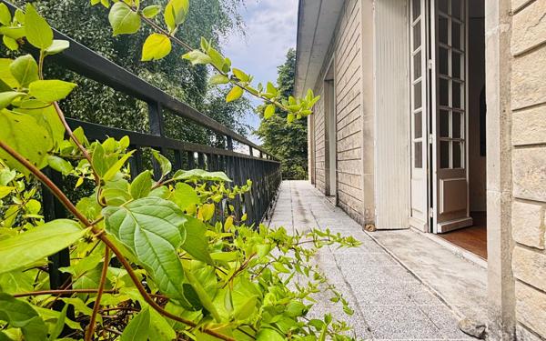 Maison à vendre    8 pièces •  Montmorillon