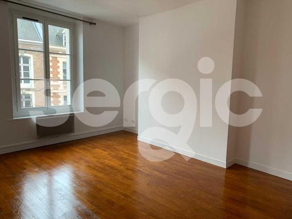 Location 1 Pieces 31 80000 Amiens 25 0372 01 0001