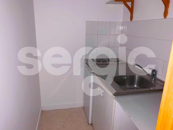 Location 1 Pieces 31 80000 Amiens 25 0372 01 0001