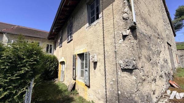 Maison de village en pierre - MARTIGNAT