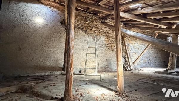 Maison de village en pierre - MARTIGNAT