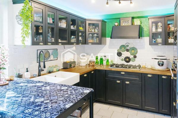 Une maison familiale au cœur d’un écrin de verdure