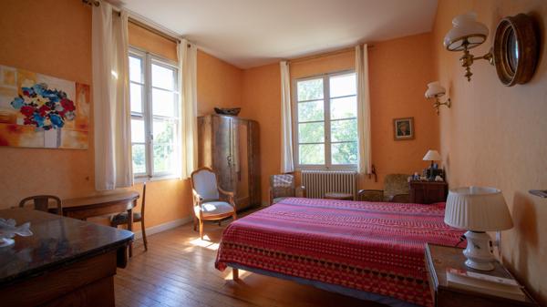 Mauvezin (32120) Exclusivité : Maison de + de 13 pièces, 8 chambres + 1 bureau,