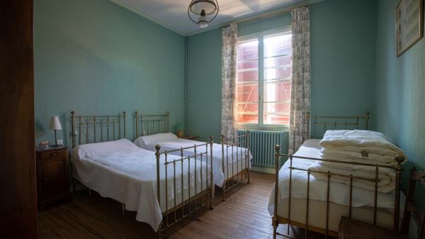 Mauvezin (32120) Exclusivité : Maison de + de 13 pièces, 8 chambres + 1 bureau,