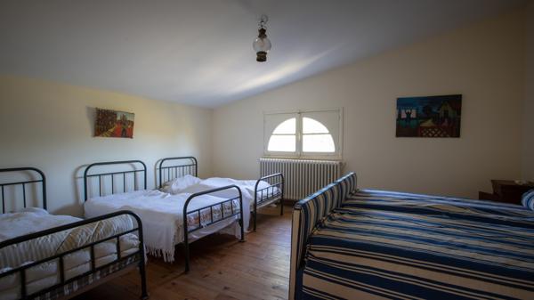 Mauvezin (32120) Exclusivité : Maison de + de 13 pièces, 8 chambres + 1 bureau,