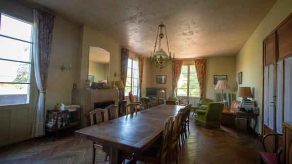 Mauvezin (32120) Exclusivité : Maison de + de 13 pièces, 8 chambres + 1 bureau,