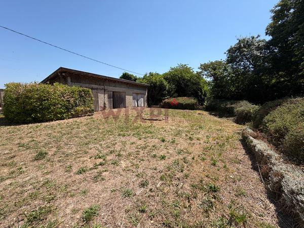 A VENDRE MAISON 7 PIECES 138 M² + 2491 M² DE TERRAIN , Montelier A VENDRE MAISON 7 PIECES 138 M² + 2491 M² DE TERRAIN , Montelier