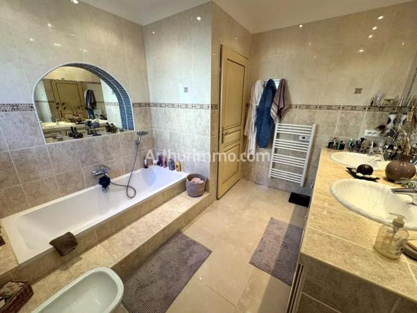 Vente Villa 8 pièces 190 m2 à Sainte-Maxime