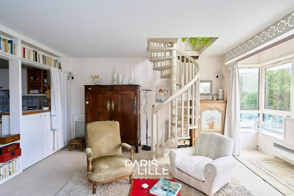 Rare:Quai du Wault, duplex balcon et parking.Garage possible