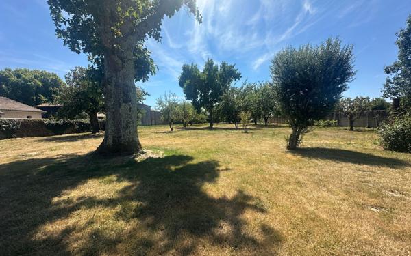 Maison à vendre    9 pièces •  Langon