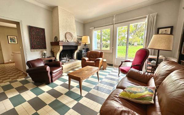 Maison à vendre    9 pièces •  Langon