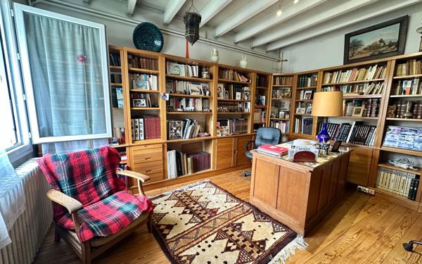 Maison à vendre    9 pièces •  Langon