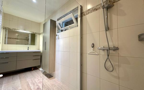 Maison à vendre    9 pièces •  Langon