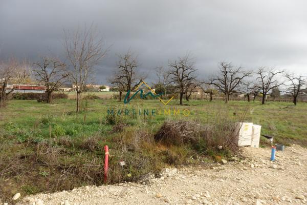 A VENDRE TERRAIN VIABILISE A LEVIGNAC DE GUYENNE