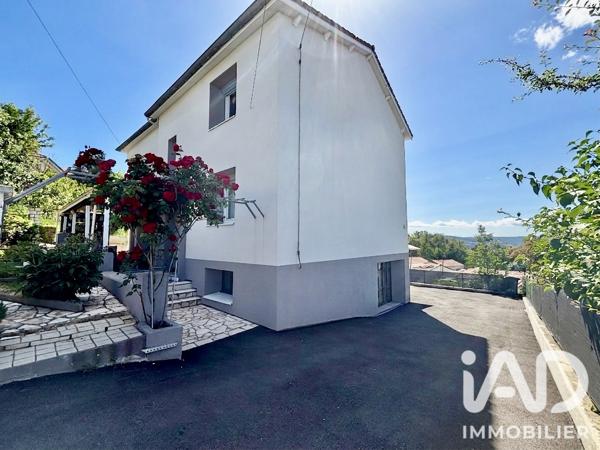 Maison à vendre 7 pièces 140 m² Le Chambon-Feugerolles