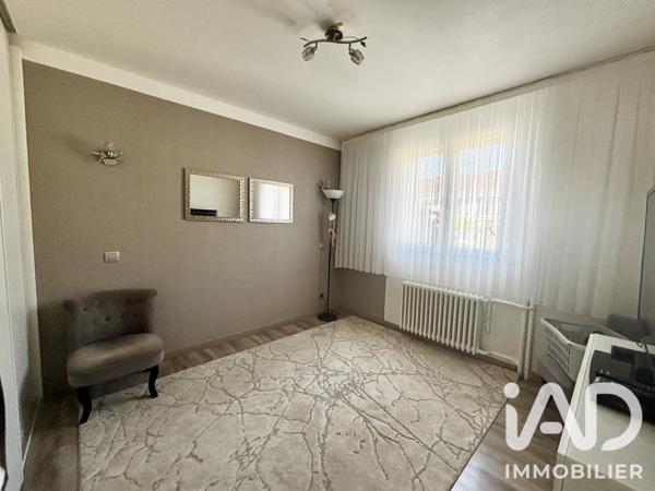 Maison à vendre 7 pièces 140 m² Le Chambon-Feugerolles