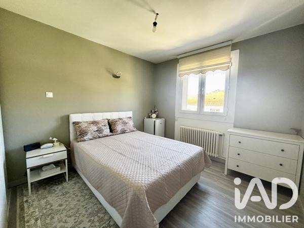 Maison à vendre 7 pièces 140 m² Le Chambon-Feugerolles