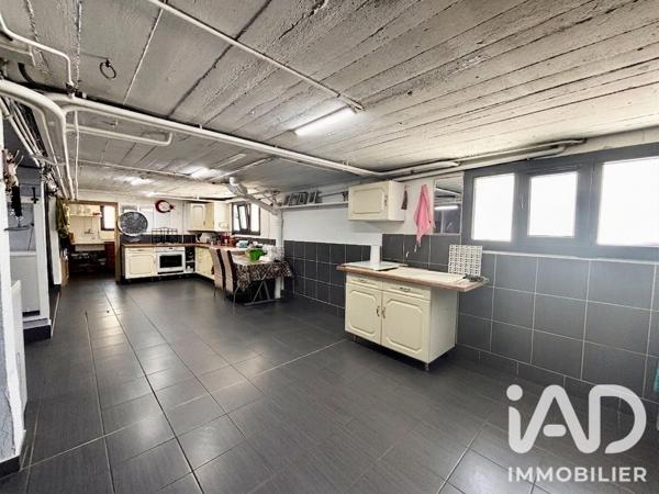 Maison à vendre 7 pièces 140 m² Le Chambon-Feugerolles
