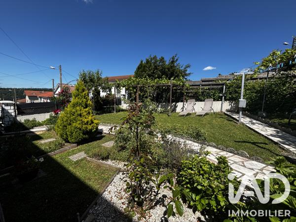 Maison à vendre 7 pièces 140 m² Le Chambon-Feugerolles