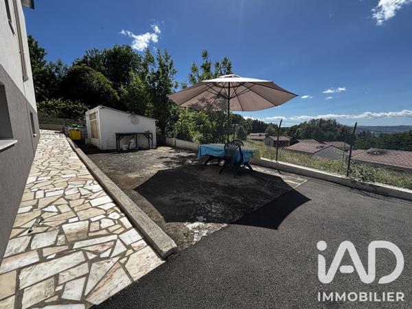 Maison à vendre 7 pièces 140 m² Le Chambon-Feugerolles