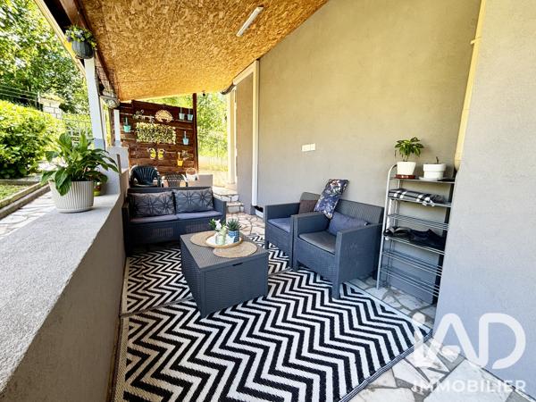 Maison à vendre 7 pièces 140 m² Le Chambon-Feugerolles