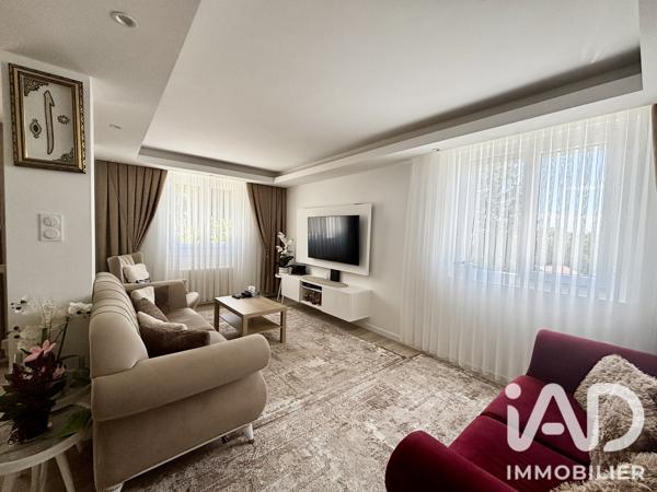 Maison à vendre 7 pièces 140 m² Le Chambon-Feugerolles