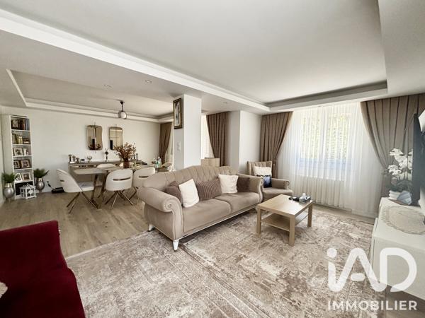 Maison à vendre 7 pièces 140 m² Le Chambon-Feugerolles