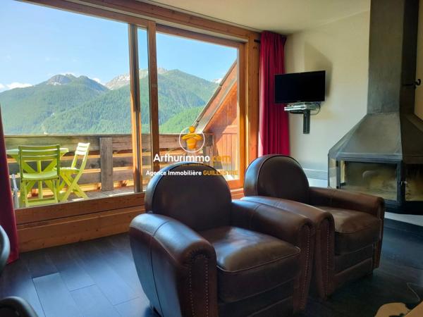 Vente                                                      Appartement
                        
                     3 pièces                      53 m2                     à Arvieux
