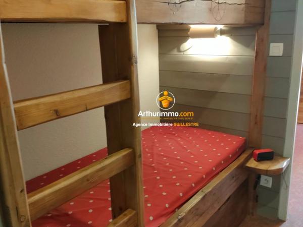 Vente                                                      Appartement
                        
                     3 pièces                      53 m2                     à Arvieux