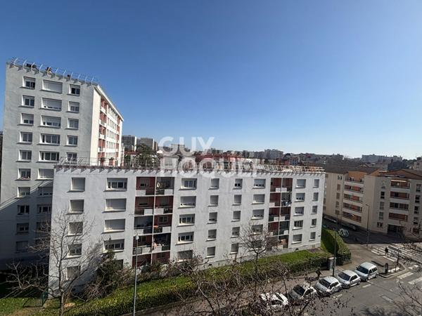 Appartement d'Exception à Vendre - 2 Pièces, 34 m², Quartier Tolstoï