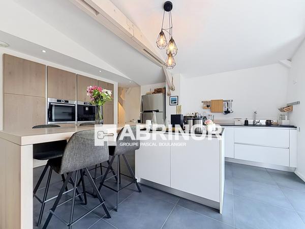 Édouard VAILLANT - Appartement type 4 avec terrasse et 2 parking + Studio indépendant de 17.05 m² hab ROUBAIX