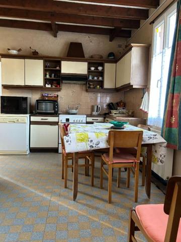 27210 Beuzeville Maison 7 pièces 136 m² + dépendance 265 600 Euros