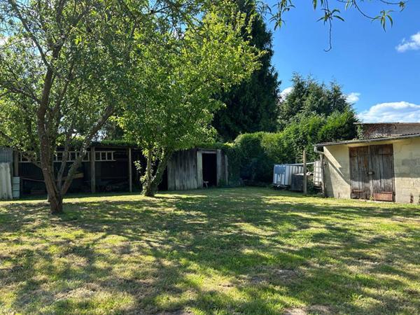 27210 Beuzeville Maison 7 pièces 136 m² + dépendance 265 600 Euros