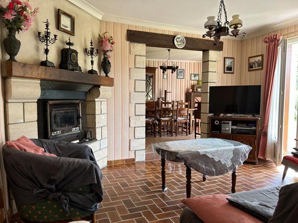 27210 Beuzeville Maison 7 pièces 136 m² + dépendance 265 600 Euros