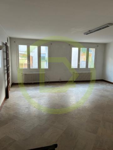 Immeuble à LA FERTE GAUCHER (77320)